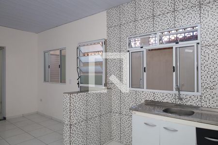 Cozinha de casa de condomínio para alugar com 1 quarto, 40m² em Itaquera, São Paulo