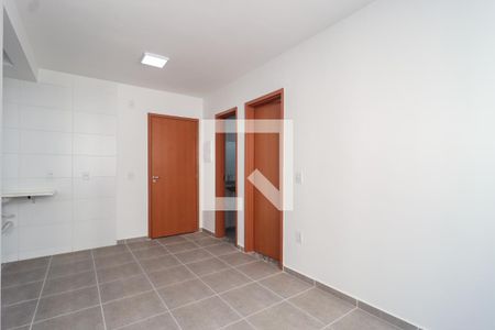 Sala de apartamento para alugar com 2 quartos, 40m² em Jardim Boa Vista (zona Oeste), Osasco