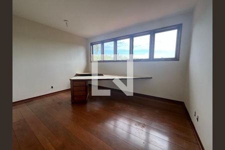Escritório de casa de condomínio para alugar com 4 quartos, 600m² em Dois Córregos , Valinhos