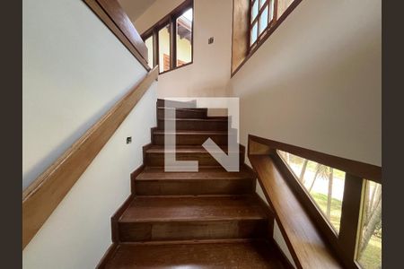 Escada  de casa de condomínio para alugar com 4 quartos, 600m² em Dois Córregos , Valinhos