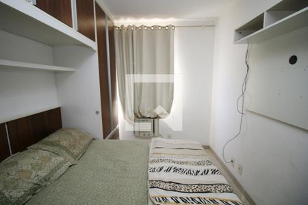 Quarto 1 Suíte de apartamento para alugar com 2 quartos, 56m² em Parada de Lucas, Rio de Janeiro