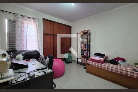 Quarto de apartamento à venda com 3 quartos, 84m² em Campestre, Santo André