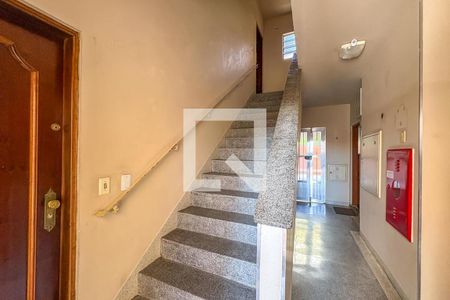 Entrada de apartamento à venda com 2 quartos, 60m² em Vila Damasio, São Bernardo do Campo