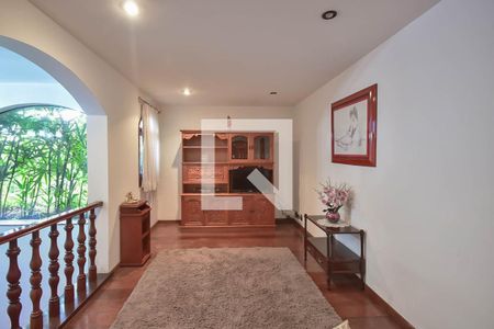 Corredor de casa para alugar com 4 quartos, 600m² em Jardim Leonor, São Paulo