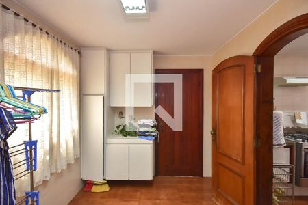 Área de Serviço de casa para alugar com 4 quartos, 600m² em Jardim Leonor, São Paulo
