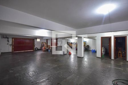 Garagem de casa para alugar com 4 quartos, 600m² em Jardim Leonor, São Paulo