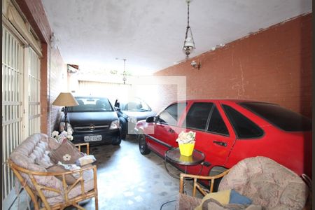 Garagem de casa à venda com 4 quartos, 200m² em Serra, Belo Horizonte