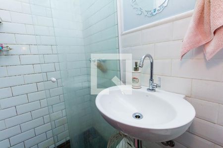 Banheiro de casa para alugar com 1 quarto, 40m² em Vila Carlos de Campos, São Paulo