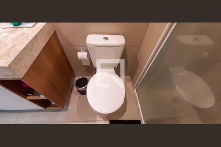 Banheiro de apartamento à venda com 2 quartos, 52m² em Industrial Autonomistas, Osasco
