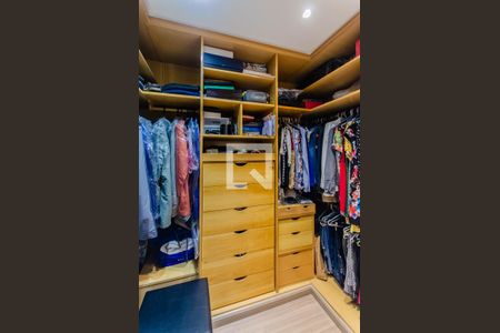 Closet da suíte 3 de apartamento à venda com 4 quartos, 245m² em Vila Mariana, São Paulo