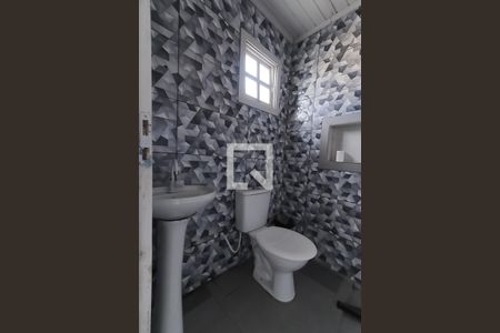 Banheiro 2 de casa para alugar com 2 quartos, 70m² em Santos Dumont, São Leopoldo