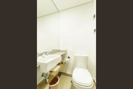 Banheiro de kitnet/studio à venda com 1 quarto, 37m² em Moema, São Paulo