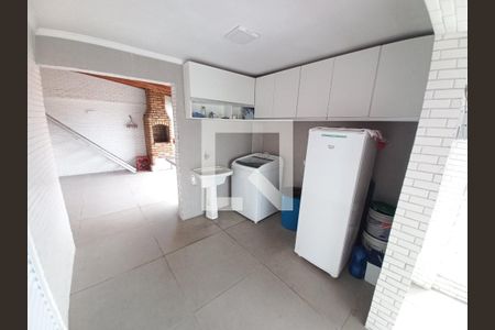 Área de Serviço de casa para alugar com 3 quartos, 126m² em Parque Sao Vicente, São Vicente