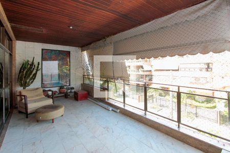 Varanda de apartamento à venda com 3 quartos, 156m² em Barra da Tijuca, Rio de Janeiro