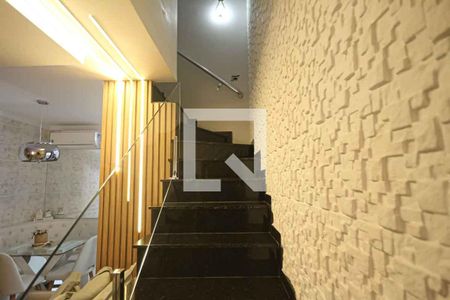 Escada de casa de condomínio à venda com 2 quartos, 76m² em Chácara Belenzinho, São Paulo