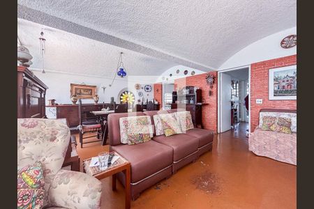 Casa à venda com 4 quartos, 207m² em Vila Anglo Brasileira, São Paulo