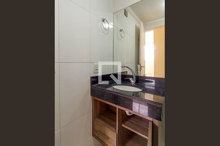 Banheiro da Suíte de apartamento à venda com 2 quartos, 46m² em Partenon, Porto Alegre
