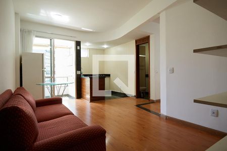 Sala de kitnet/studio para alugar com 1 quarto, 45m² em Lourdes, Belo Horizonte