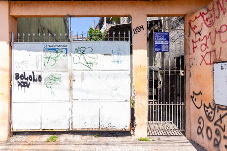 Fachada de casa à venda com 2 quartos, 52m² em Conjunto Residencial José Bonifácio, São Paulo