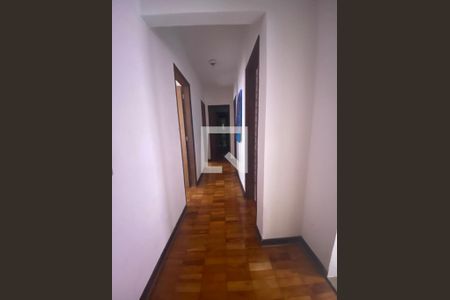 Corredor de casa à venda com 4 quartos, 290m² em Nova Petrópolis, São Bernardo do Campo