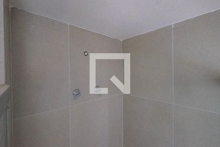Banheiro de kitnet/studio à venda com 1 quarto, 24m² em Pinheiros, São Paulo