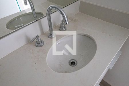 Banheiro de kitnet/studio para alugar com 1 quarto, 24m² em Pinheiros, São Paulo