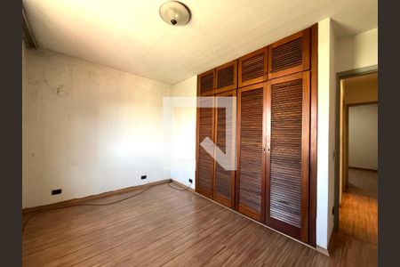 Quarto 2 de casa à venda com 3 quartos, 144m² em Vila Fachini, São Paulo
