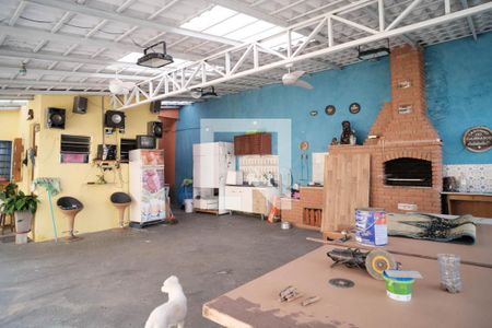 Área comum de casa à venda com 4 quartos, 600m² em Vila Domitila, São Paulo