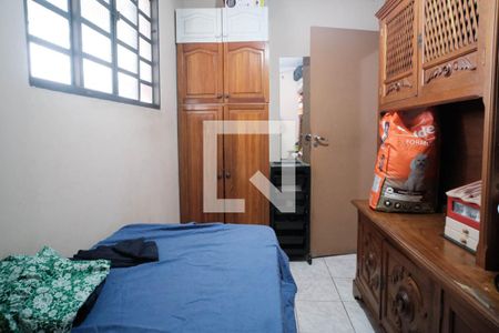 Quarto 1 de casa à venda com 4 quartos, 600m² em Vila Domitila, São Paulo