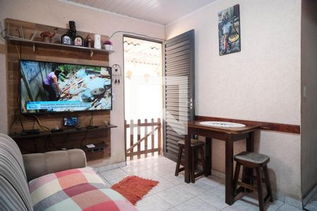 Sala de casa à venda com 4 quartos, 600m² em Vila Domitila, São Paulo