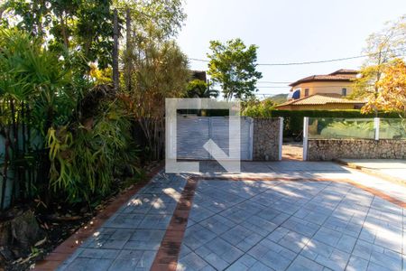 Garagem de casa de condomínio à venda com 5 quartos, 320m² em Matapaca, Niterói