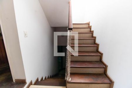 Escada de casa de condomínio à venda com 5 quartos, 320m² em Matapaca, Niterói