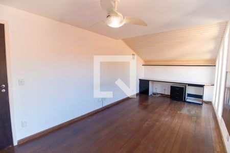 Quarto 1 de casa de condomínio à venda com 5 quartos, 320m² em Matapaca, Niterói