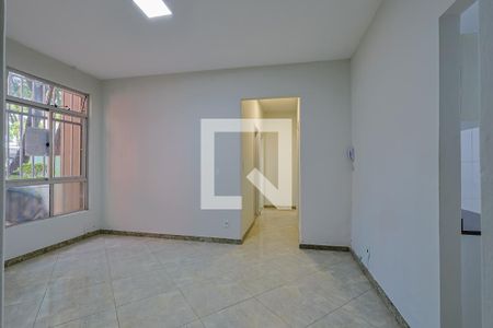 Sala de apartamento à venda com 3 quartos, 70m² em Padre Eustáquio, Belo Horizonte