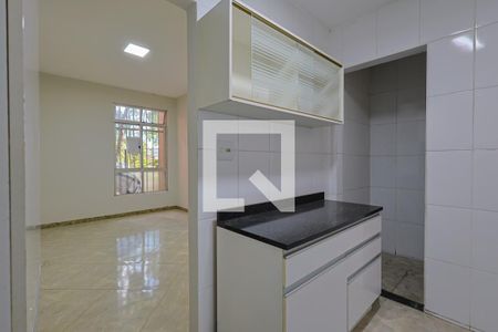 Cozinha de apartamento à venda com 3 quartos, 70m² em Padre Eustáquio, Belo Horizonte