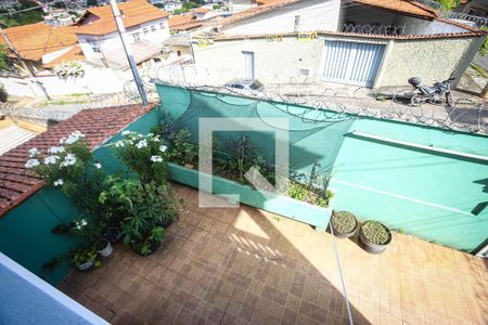 Vista de casa à venda com 4 quartos, 243m² em Vila Ermelinda, Belo Horizonte