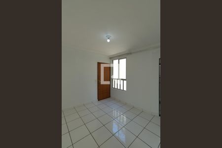 Sala de apartamento para alugar com 2 quartos, 48m² em Santa Terezinha, Belo Horizonte