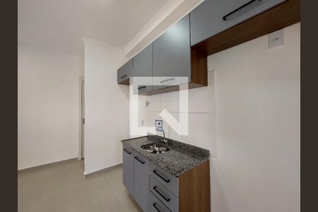 Cozinha de apartamento para alugar com 2 quartos, 51m² em Vila Sofia, São Paulo