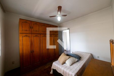 Quarto 1 de casa para alugar com 3 quartos, 290m² em Santa Cruz, Belo Horizonte