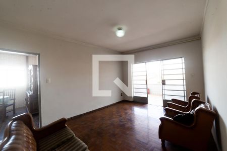 Sala de casa para alugar com 3 quartos, 290m² em Santa Cruz, Belo Horizonte