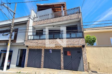 Fachada de casa à venda com 3 quartos, 185m² em Vila Darli, São Paulo