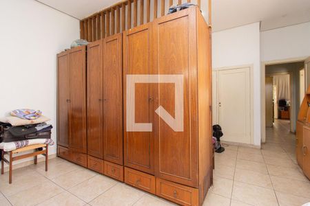 Suíte de casa à venda com 3 quartos, 275m² em Jardim da Gloria, São Paulo