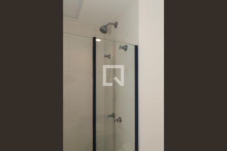 Banheiro de kitnet/studio à venda com 1 quarto, 21m² em República, São Paulo