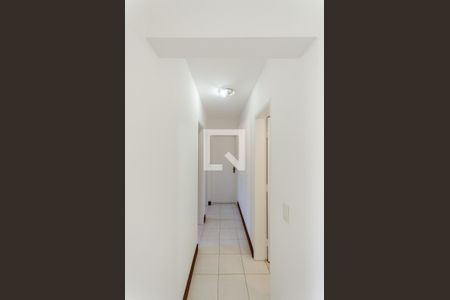 Corredor de apartamento para alugar com 3 quartos, 62m² em City América, São Paulo