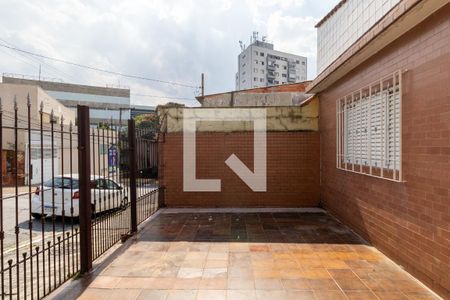 Garagem de casa à venda com 2 quartos, 90m² em Vila Marieta, São Paulo