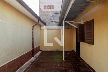 Quintal  de casa à venda com 2 quartos, 90m² em Vila Marieta, São Paulo