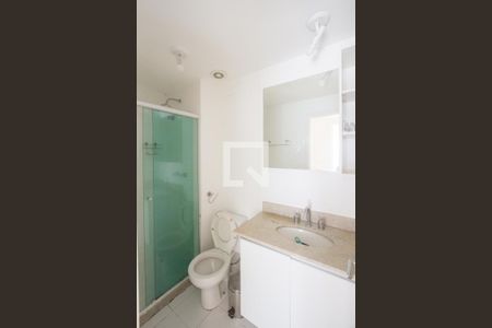 Banheiro de apartamento à venda com 2 quartos, 74m² em Cidade Monções, São Paulo