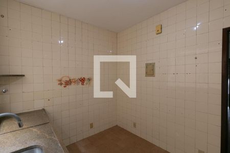Cozinha de casa para alugar com 2 quartos, 62m² em Santa Rosa, Belo Horizonte