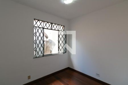 Quarto 1 de casa para alugar com 2 quartos, 62m² em Santa Rosa, Belo Horizonte