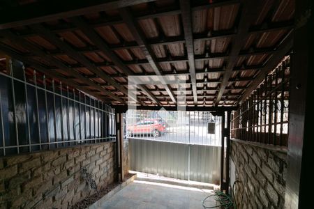 Vista Sala de casa para alugar com 2 quartos, 62m² em Santa Rosa, Belo Horizonte